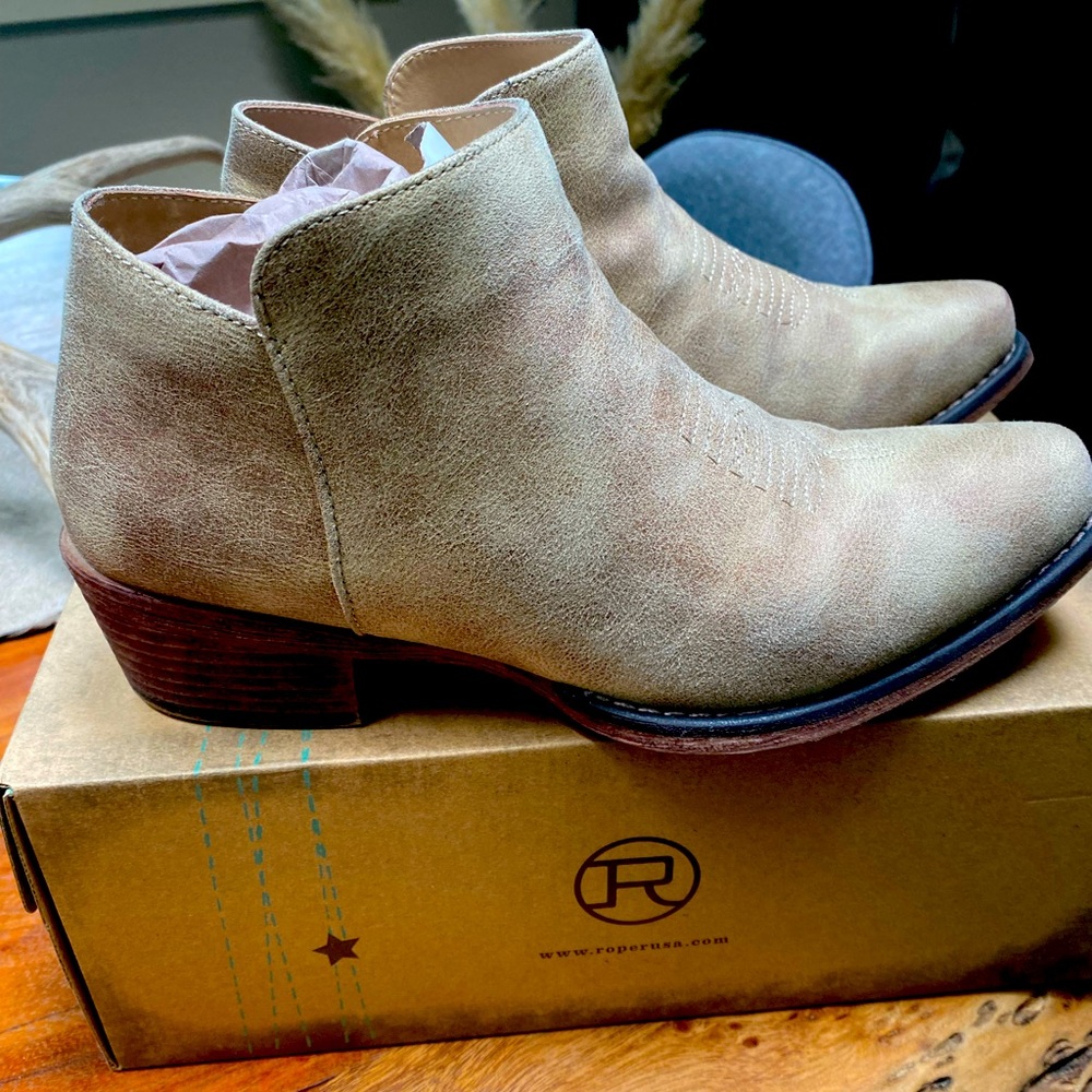 Roper ankle boots